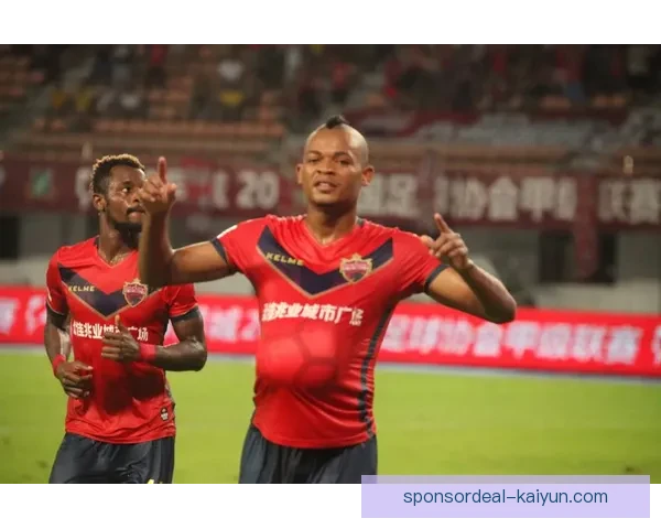 西甲转会细节逐渐浮出水面，俱乐部动态值得关注