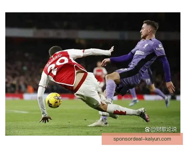 英超赛季中，曼联状态回暖但仍面临崩盘风险