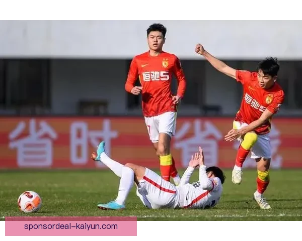 西甲焦点悬念持续升温，争冠形势与保级大战同时加剧