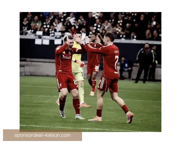 德甲转会热门球员状态回暖，未来转会动向引发关注